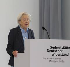 Dr. Uta von Aretin