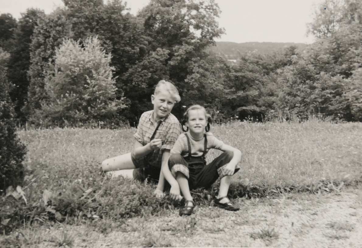 Hans-Harald von Linstow mit Schwester Ilsemarie (genannt "P&uuml;nktchen")