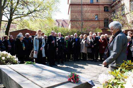 Gedenkfeier, Kapelle auf dem Dorotheenstädtischen Friedhof, Berlin, 21.04.2016