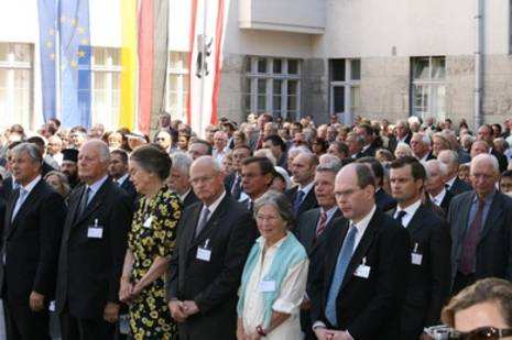 Gedenkfeier, Ehrenhof der Gedenkstätte Deutscher Widerstand in der Stauffenbergstraße, Berlin, 20.07.2010